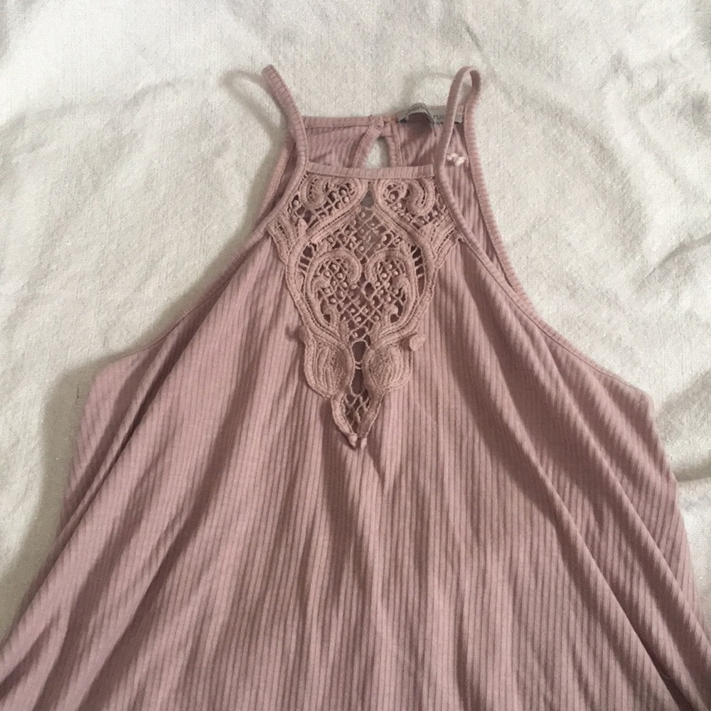 Pink/purple designed halter top shirt